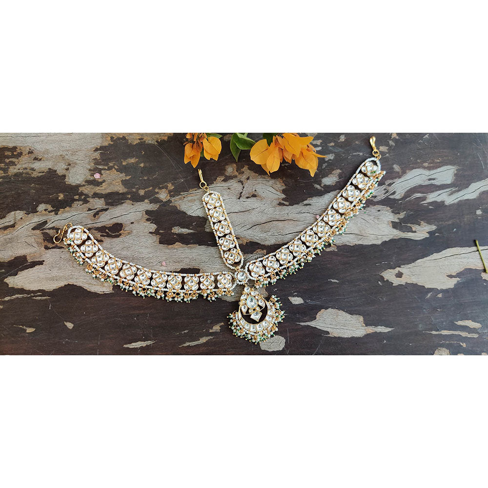 RIANA JEWELLERY Plain White Flower With Laariya Mathapatti
