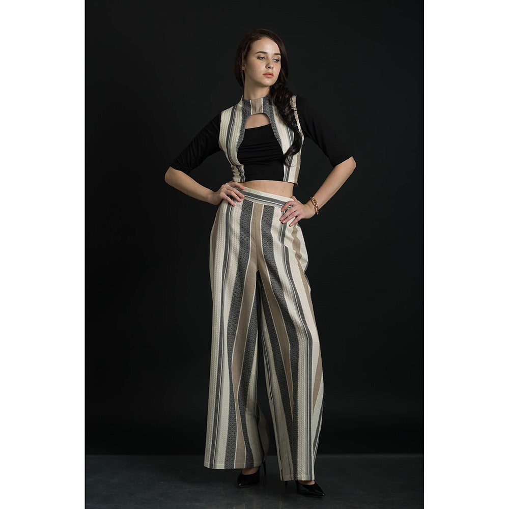 ORCR Neck-Hole Stripes Half Sleeves Beige Top