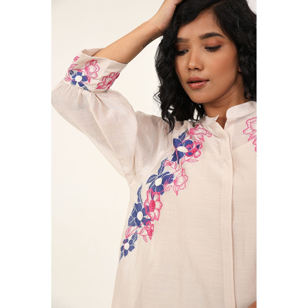 ORIGANI Tulip Twist Suit Kurta with Pant (Set of 2)