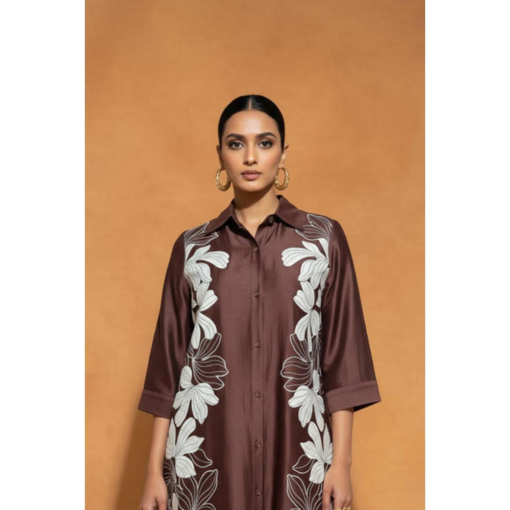 ORIGANI Brown Chanderi Silk Collar Neck Embroidered Kurta with Pant