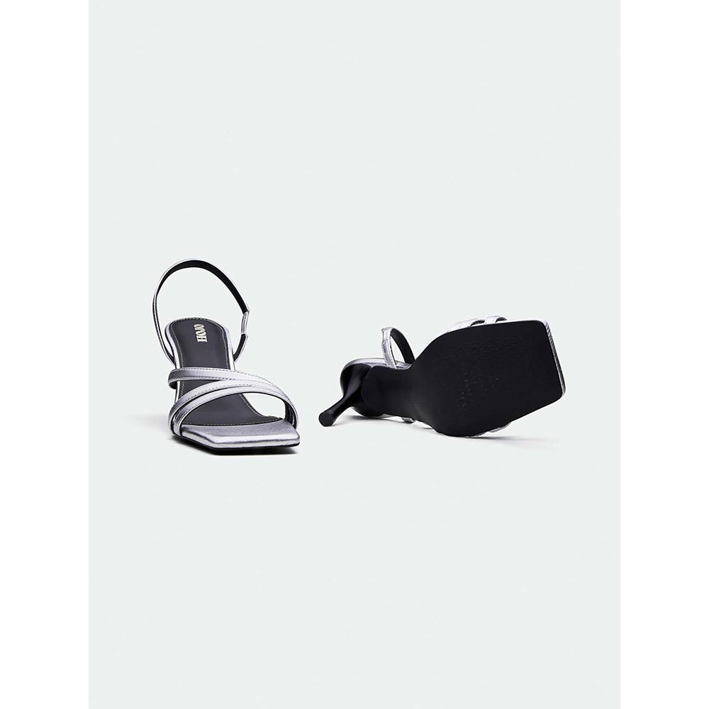 Oroh Derby Silver Heels
