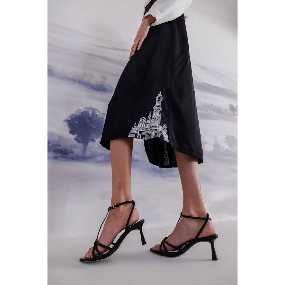 Orthodox White Asymmetrical Banana Dress with Embroidery