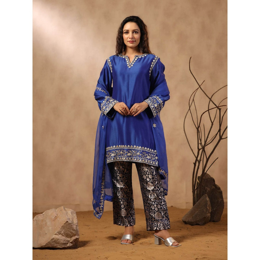 Palak Khandelwal Navy Blue Kurta with Handwork Paired with Brocade Pant and Dupatta (Set of 3)