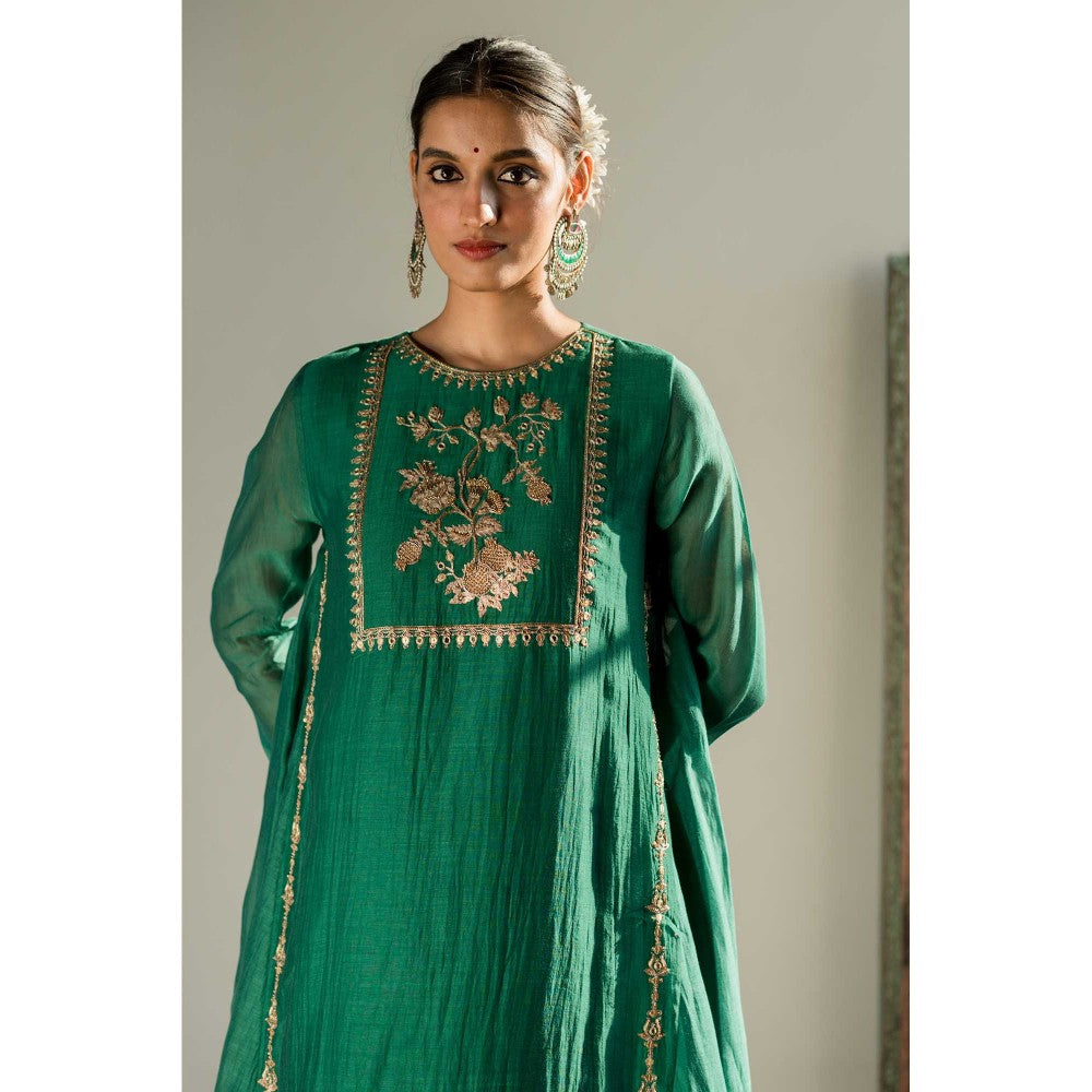 Paulmi & Harsh Women Green Chanderi Round Neck Kurta with Pant