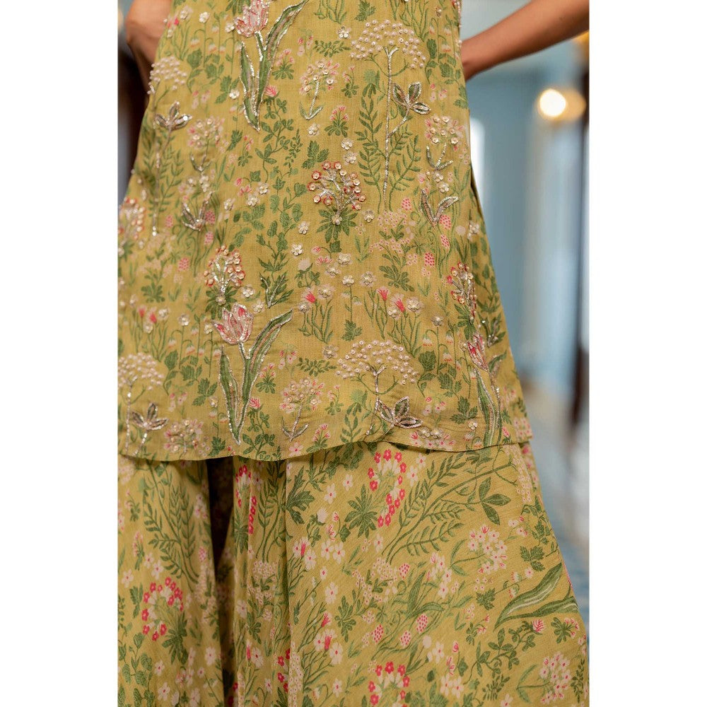 Paulmi & Harsh Women Green Georgette V-Neck Kurta with Sharara
