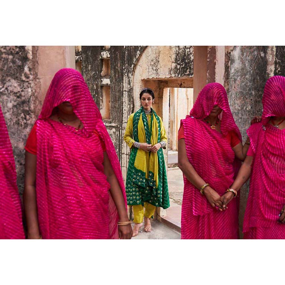 PINK CITY BY SARIKA Women's Jodha Shaded Bandhani Kurta with Pant and Dupatta (Set of 3)