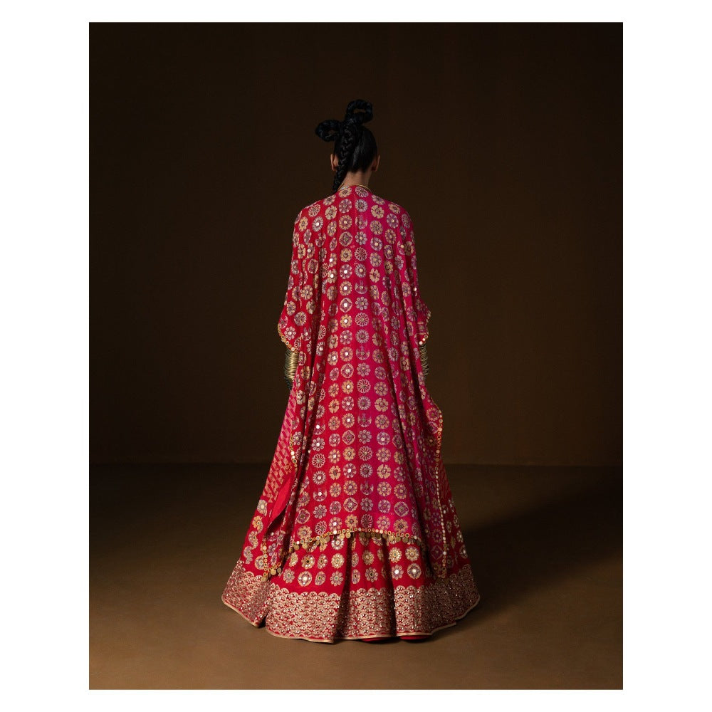 POOJA RAJGARHIA GUPTA Aalta Lehenga with Blouse and Cape (Set of 3)