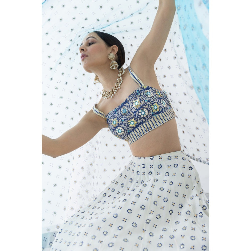 POOJA RAJGARHIA GUPTA Raatraani Lehenga with Blouse and Dupatta (Set of 3)