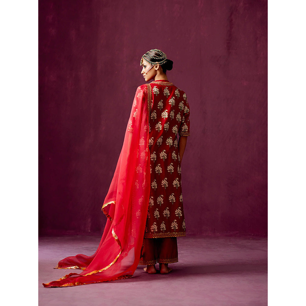 Pooja Singhal Red Chanderi Silk Kurta With Pant & Organza Dupatta (Set of 3)