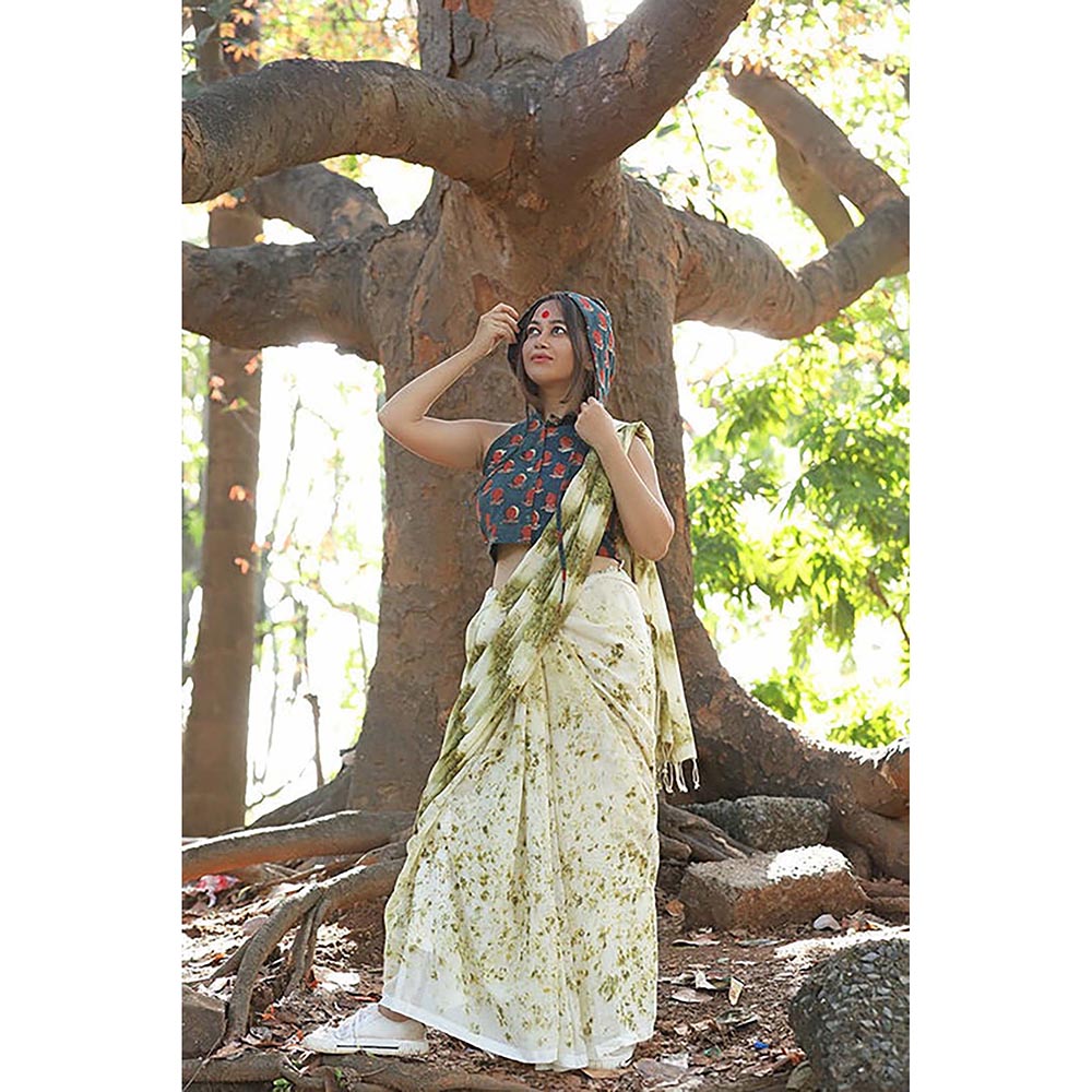 PRATHAA Bawra Bindi Green Halter Stitched Blouse Without Hoodie