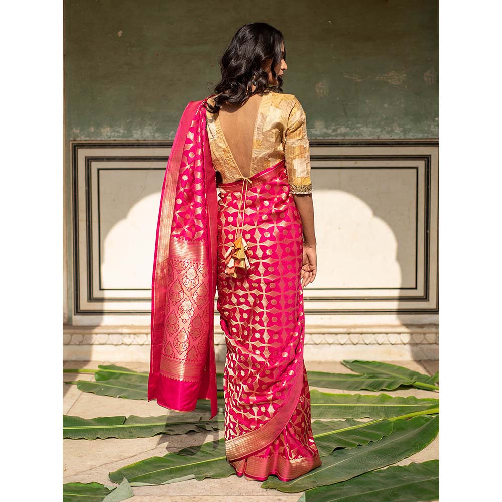 PRIYANKA RAAJIV Falisha - Banarasi Saree with Floral and Geometrical Design with Unstitched Blouse
