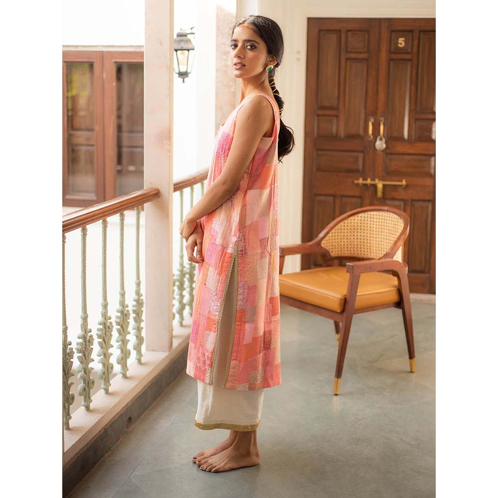 PRIYANKA RAAJIV Sahar -Pink Upcycled Patchwork Kurta (Set of 2)