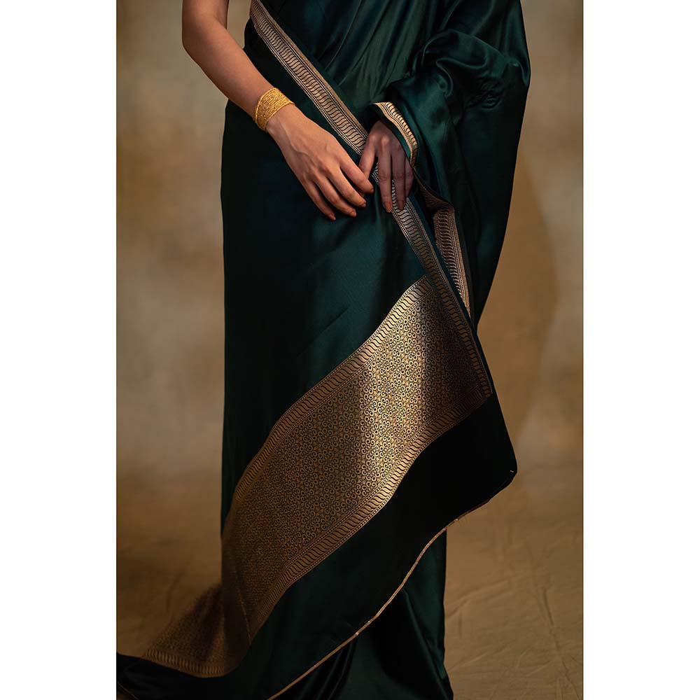PRIYANKA RAAJIV Jayanti Deep Green Mashru Silk Saree with Unstitched Blouse