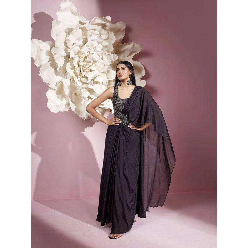 Qunic Black Midnight Muse Gown