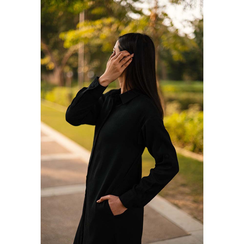 Raas Life Black Zinnia Solid Collar Neck Dress