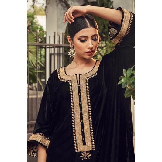Ranian All Black Velvet Kurta and Salwar (Set of 2)