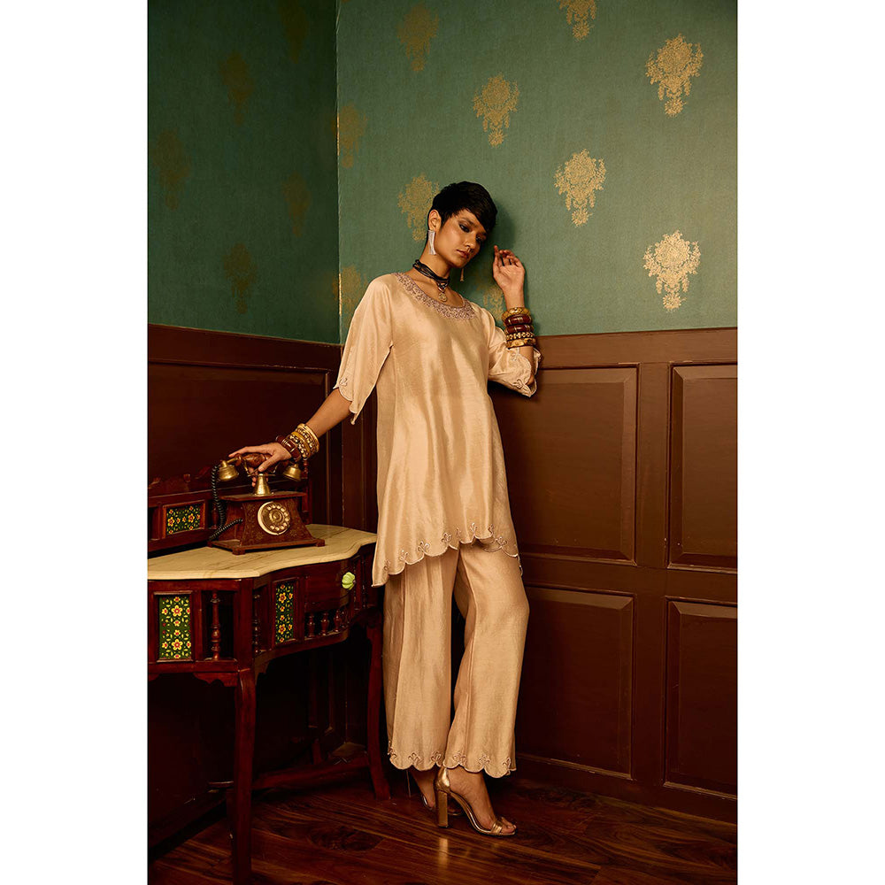 REETI ARNEJA Pink Blush Aura Kurta with Pant (Set of 2)