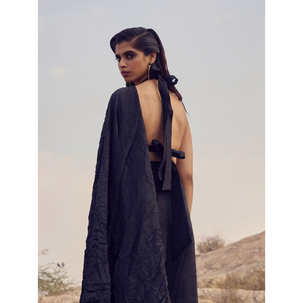 RENASCI Women Ebony Drift Saree with Stitched Blouse