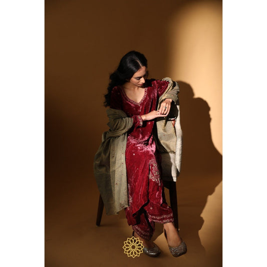 Rhua India Red Rumi Straight Kurta with Salwar and Dupatta (Set of 3)