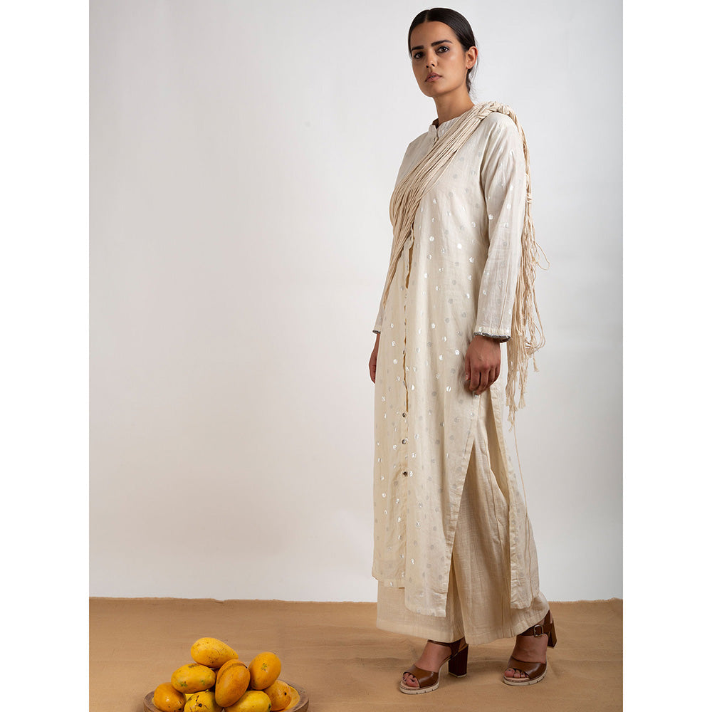 Rishi & Vibhuti Off White Tribal Twist Kurta