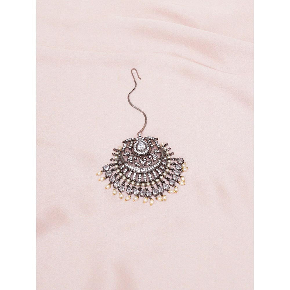 Ritu Singh Oversized Diamond Maang Tikka