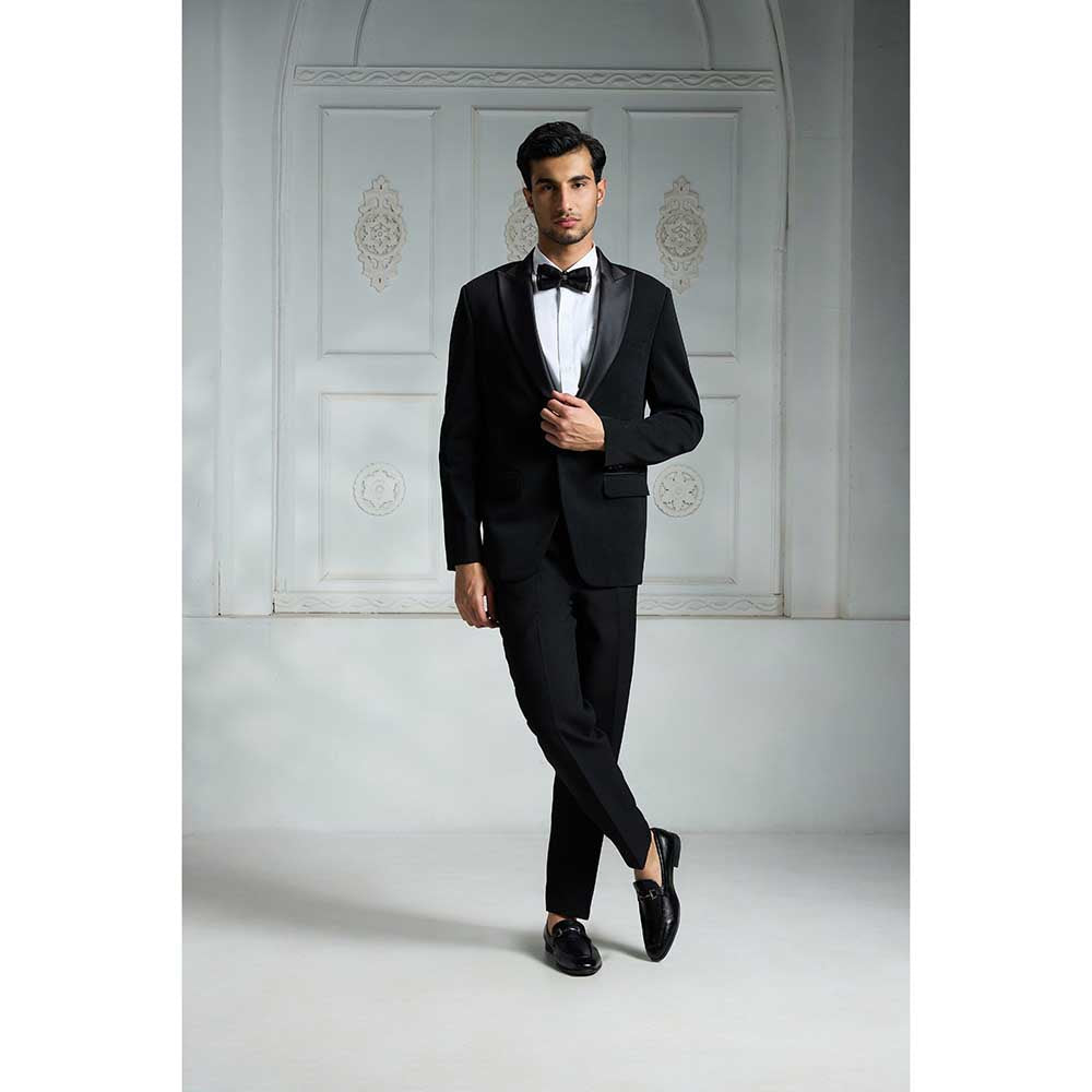 Rivaar by Rocky Star Black Solid Blazer