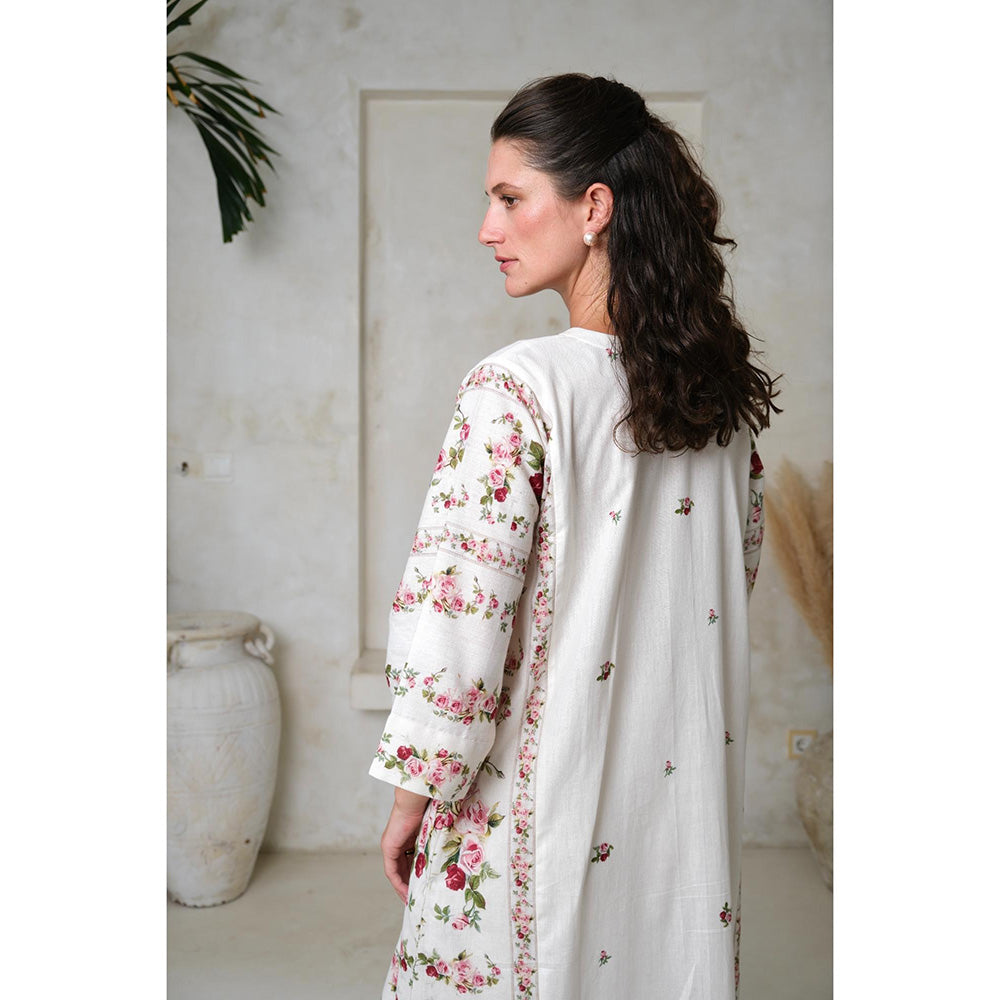 Roza Pret White Floral Rose Noir Phiran Kurta with Salwar (Set of 2)