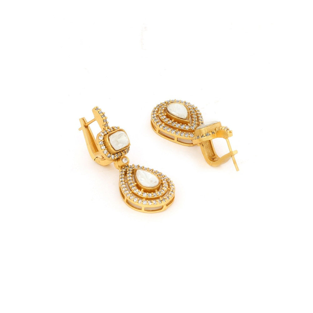 Ruby Raang Studio Kundan Antique Finish Earrings & Necklace Set -White