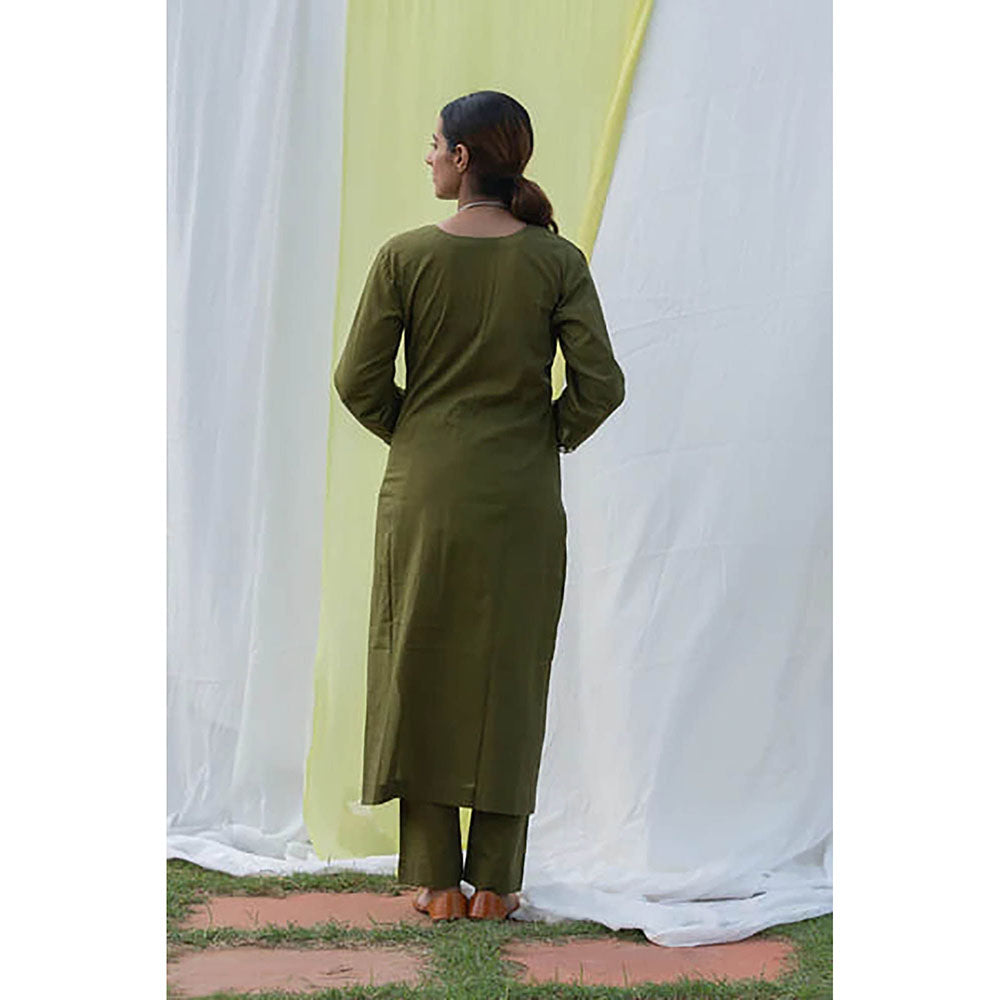 Saatvikei Cape Suit - Olive Green Kurta with Pant and Cape Dupatta (Set of 3)