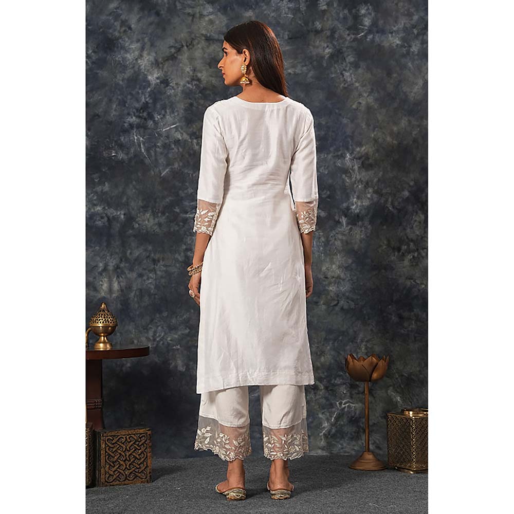 Saatvikei Harshita - Ivory Kurta with Palazzo and Dupatta (Set of 3)