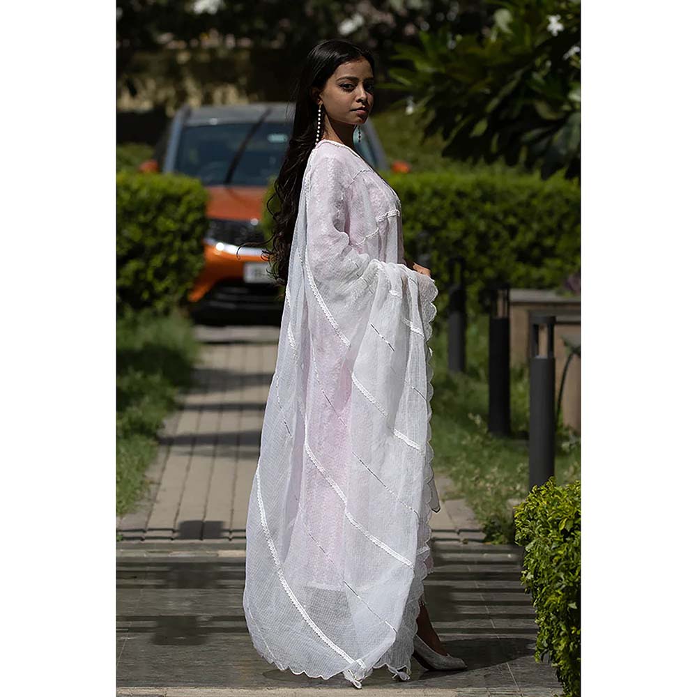 Saatvikei Kesar - Pink Kurta with Pant and Dupatta (Set of 3)