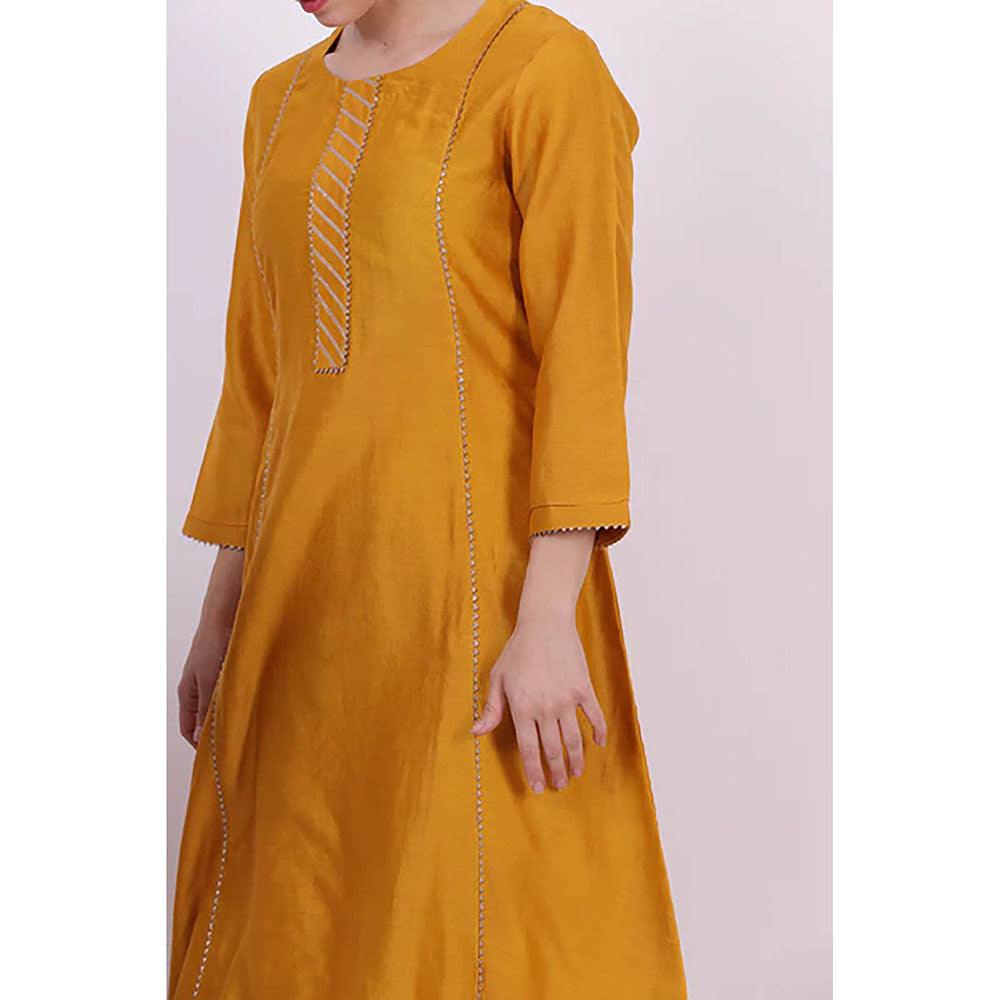 Saatvikei Padma - Yellow Kurta