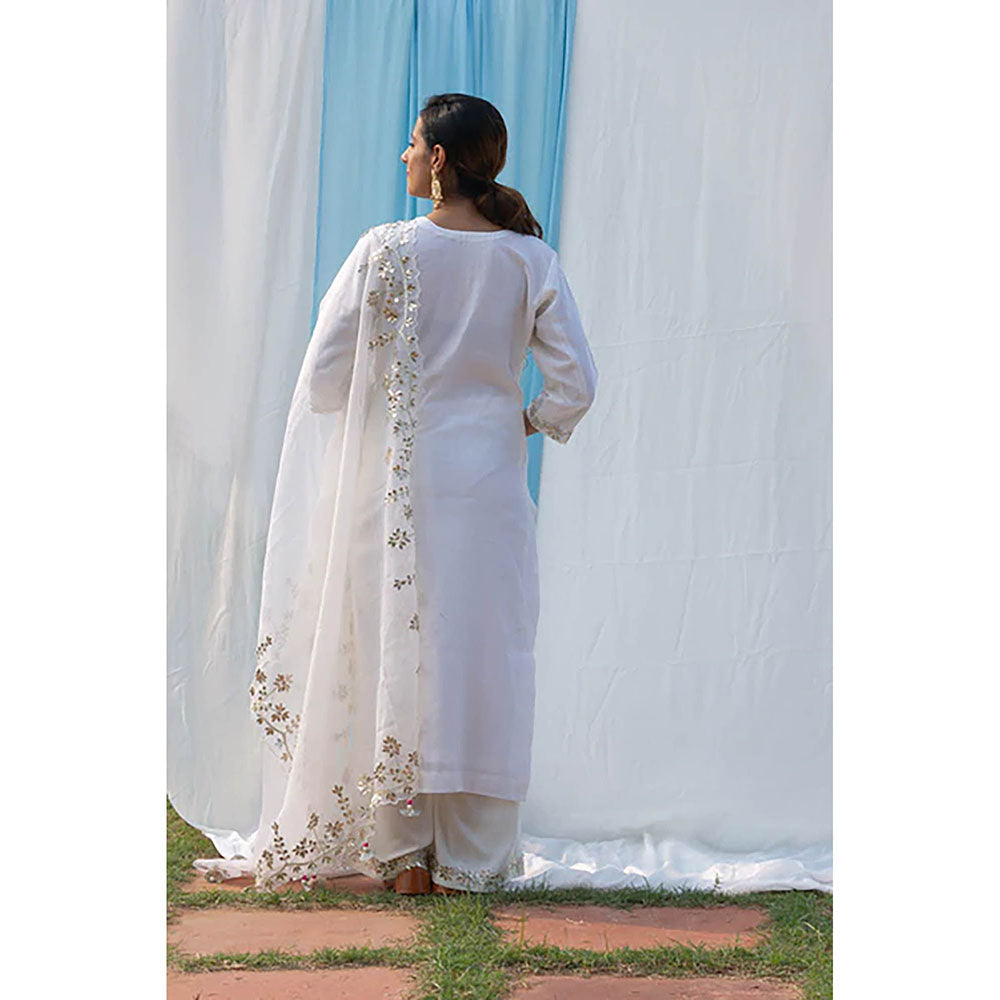 Saatvikei Rajshree - Ivory Kurta with Palazzo and Dupatta (Set of 3)