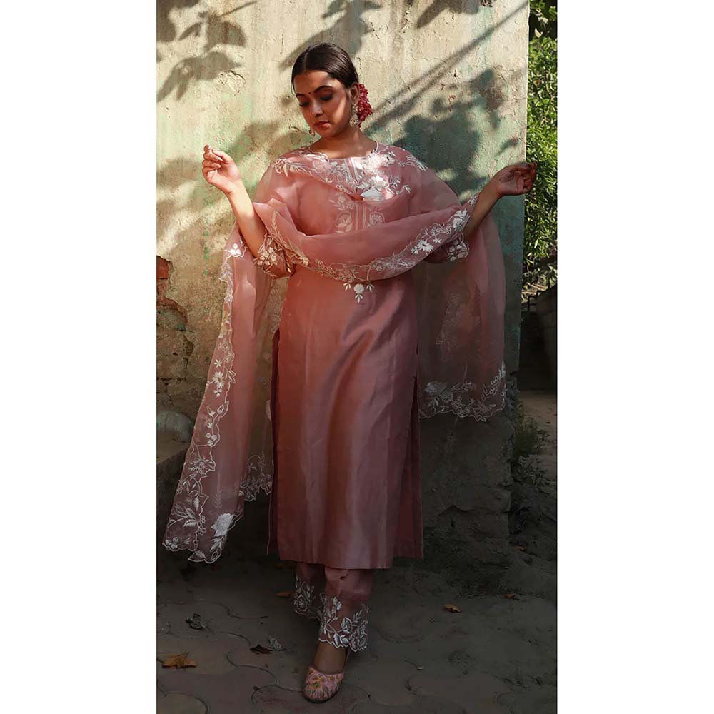 Saatvikei Subhaga- Pink Kurta with Palazzo and Dupatta (Set of 3)
