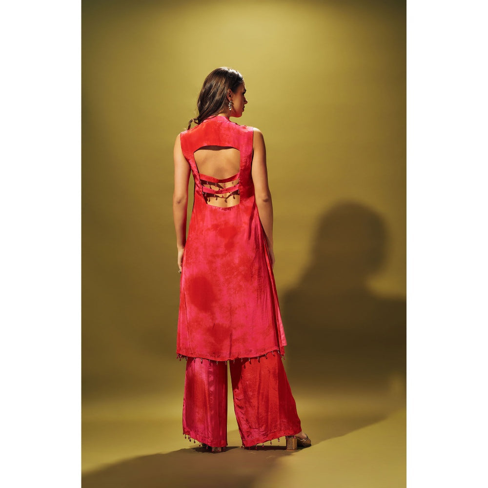SAMMOHI BY MOKSHA & HIRAL Pink Tie And Dye Kurta Paired Up With Palazzo (Set of 2)