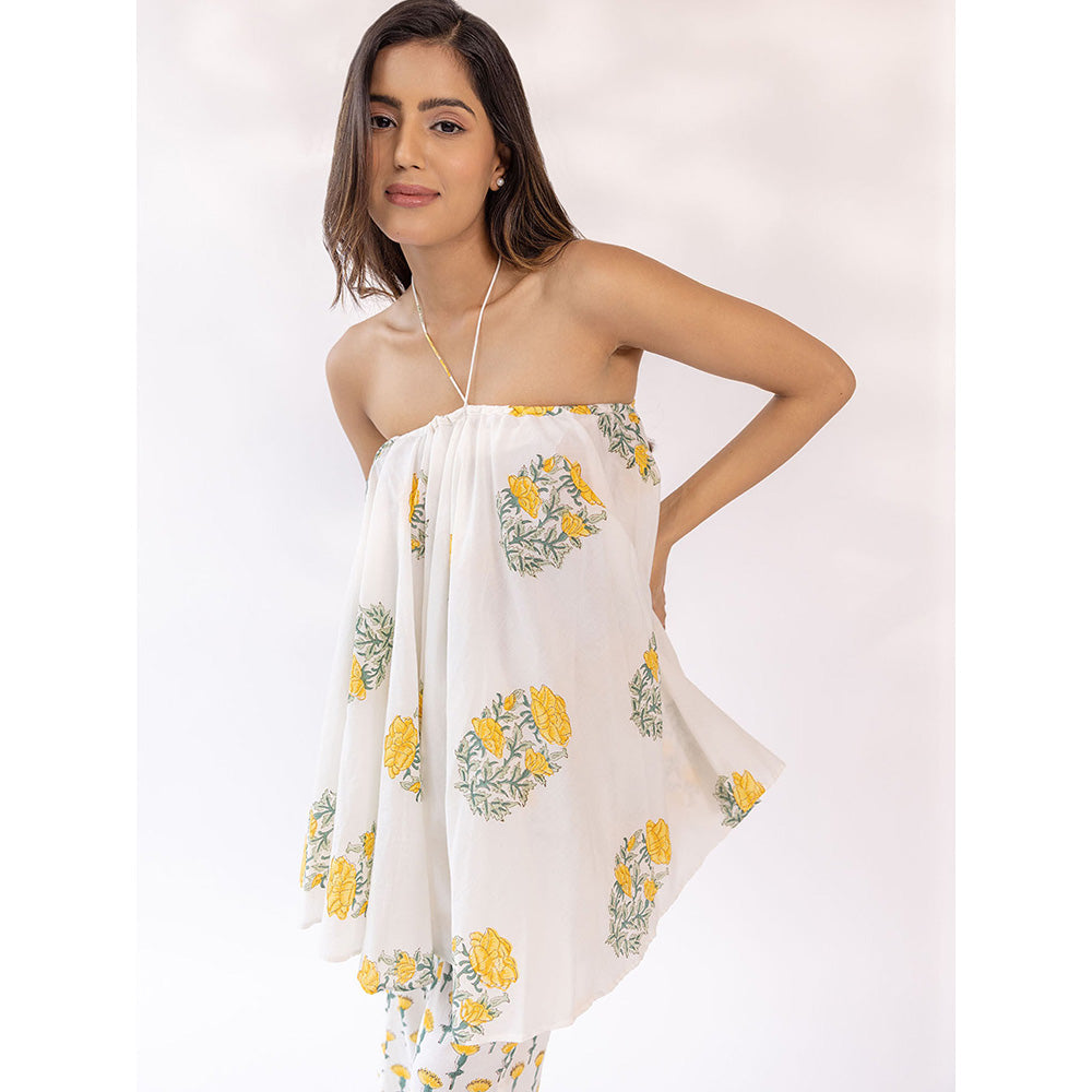 SHAAKHA Ivory Floral Printed Sleeveless Halter Neck Kurta With Pant & Dupatta (Set of 3)