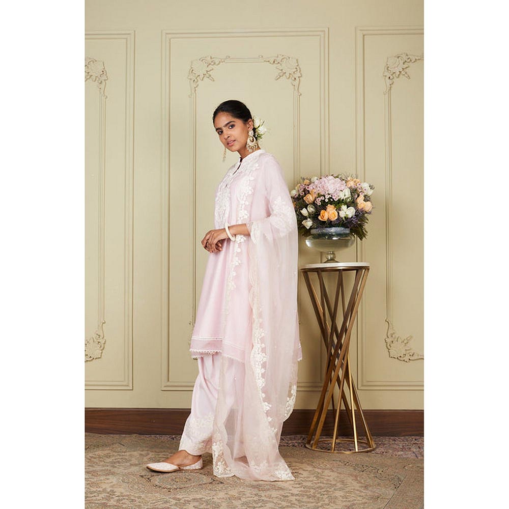 Sheetal Batra Kiara Advani V Neck Ruzena - Pearl Blush Short Kurta With Salwar And Dupatta
