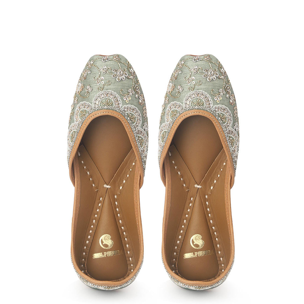Shilpsutra Women Green Dust Juttis