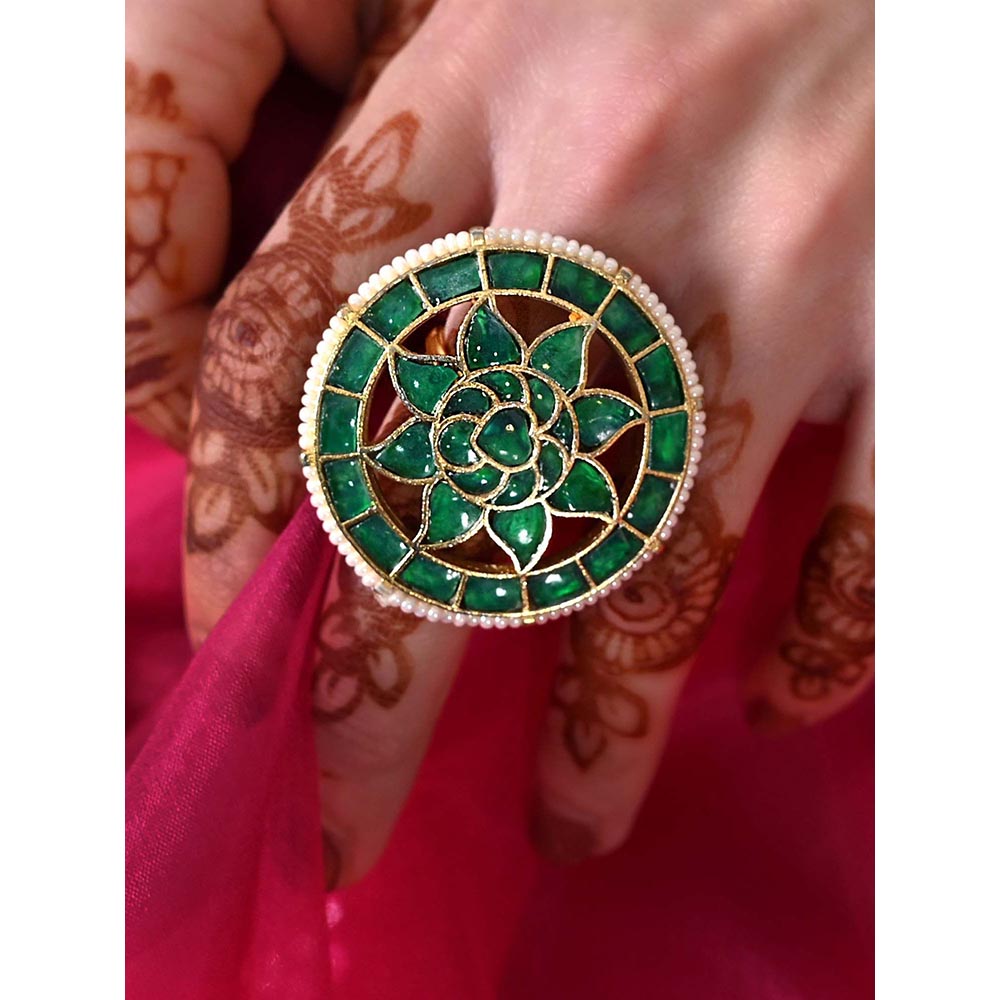 Shlok Jewels Women Green 18K Gold Plated Jadau Kundan Ring