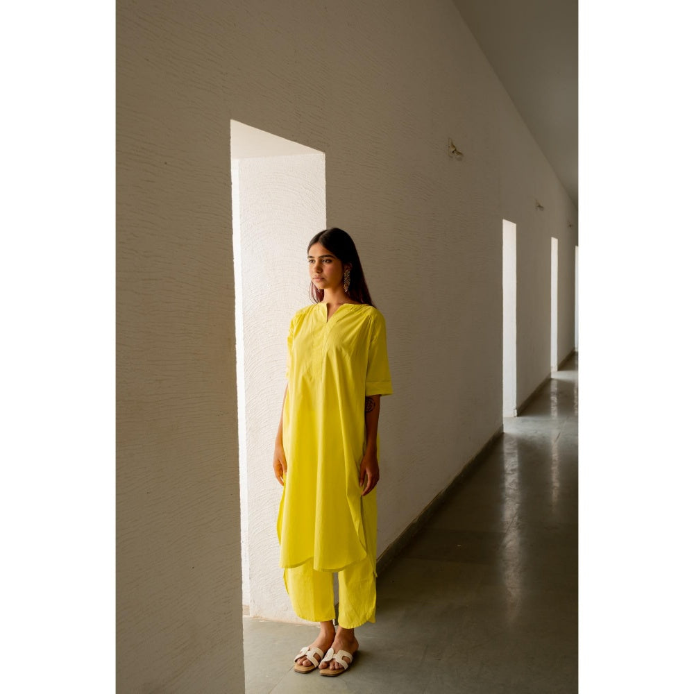 Silai Studio Neembu Yellow Kurta With Pant (Set of 2)