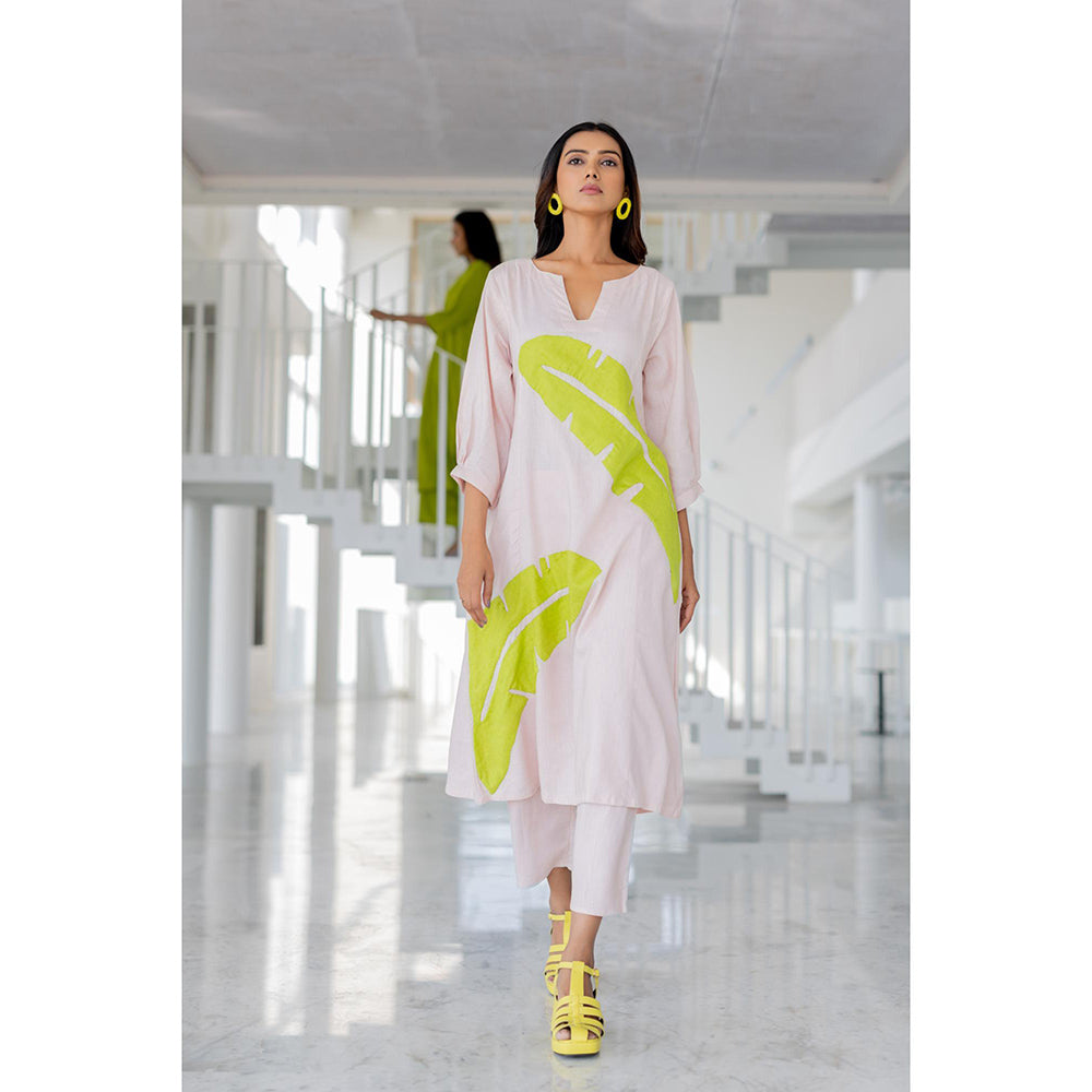 Silai Studio Blush Basil Applique Kurta with Pant (Set of 2)