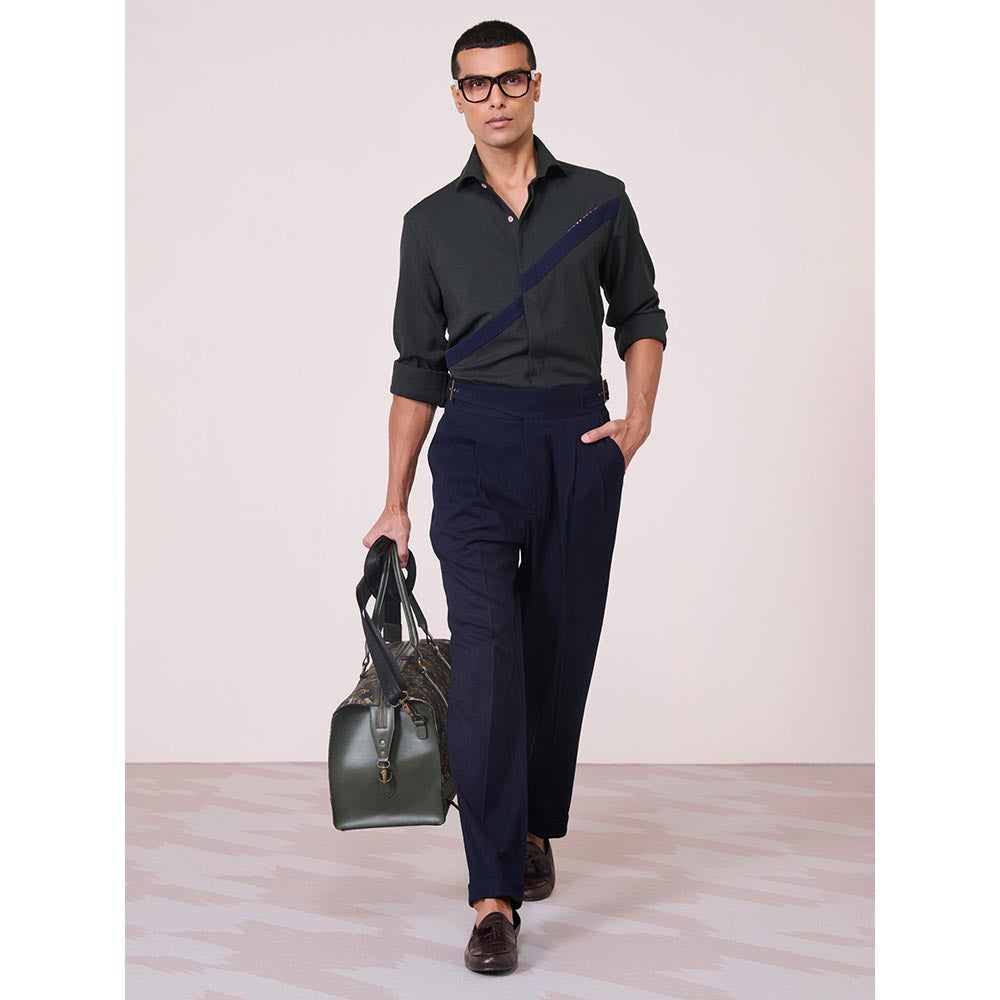 S&N by Shantnu Nikhil Mens Green Rayon Blend Plain Slim Fit Shirt