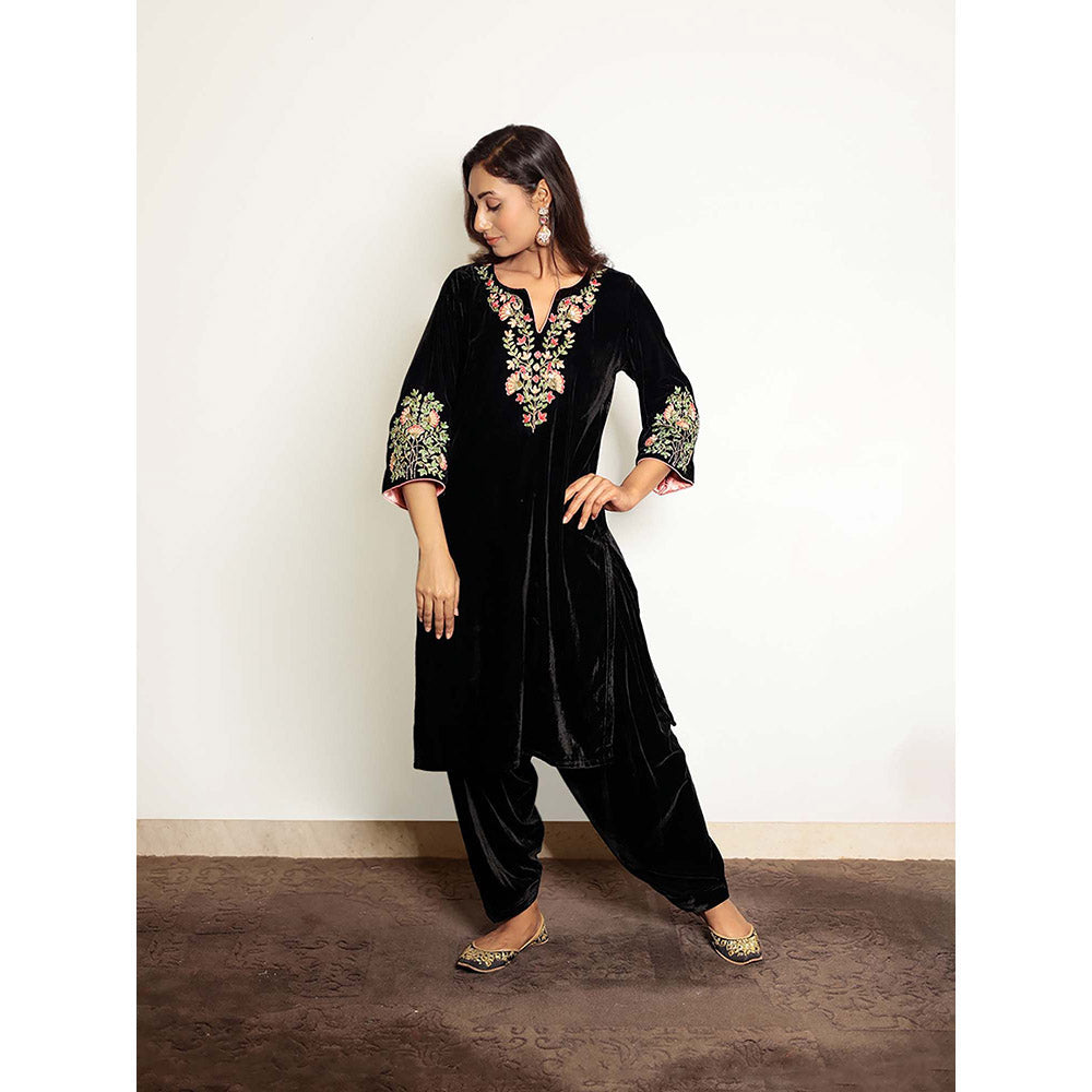 Spring Soul Black Hand Embroidered Velvet Kurta With Salwar (Set of 2)