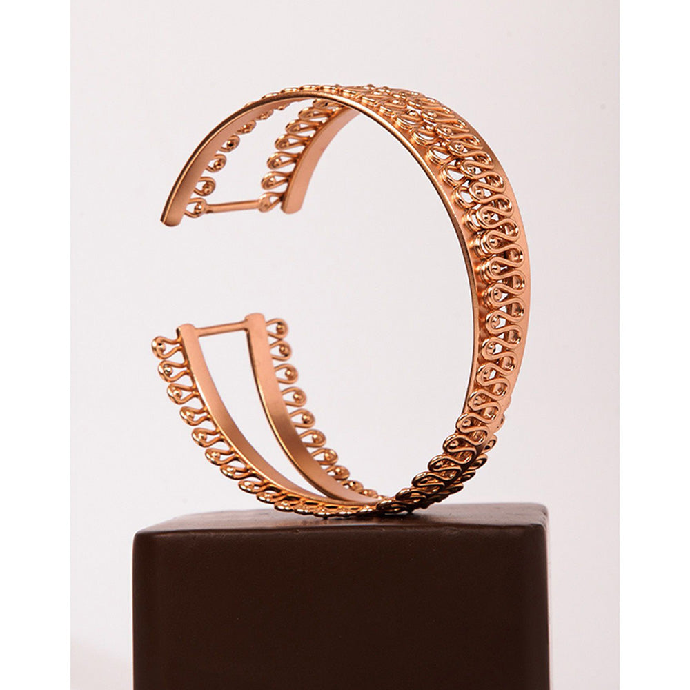 Suhani Pittie Sand Dunes Wire Cuff