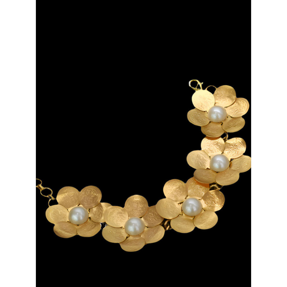 Suhani Pittie Gold Primrose bracelet with pearls
