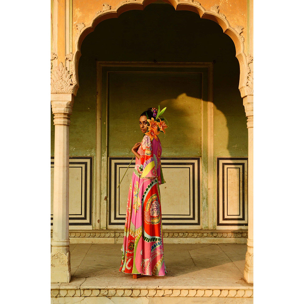 Swati Vijaivargie Surajmukhi Cape