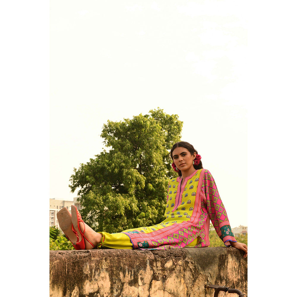 Swati Vijaivargie Gopi Kurta & Pant (Set of 2)