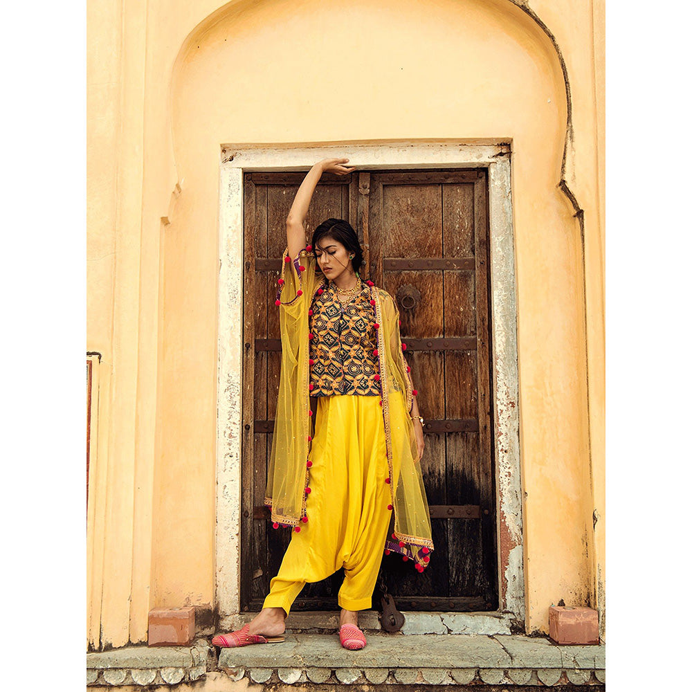 Swati Vijaivargie Sirohi Pali Cape & Top with Kota Dhoti Pant (Set of 3)