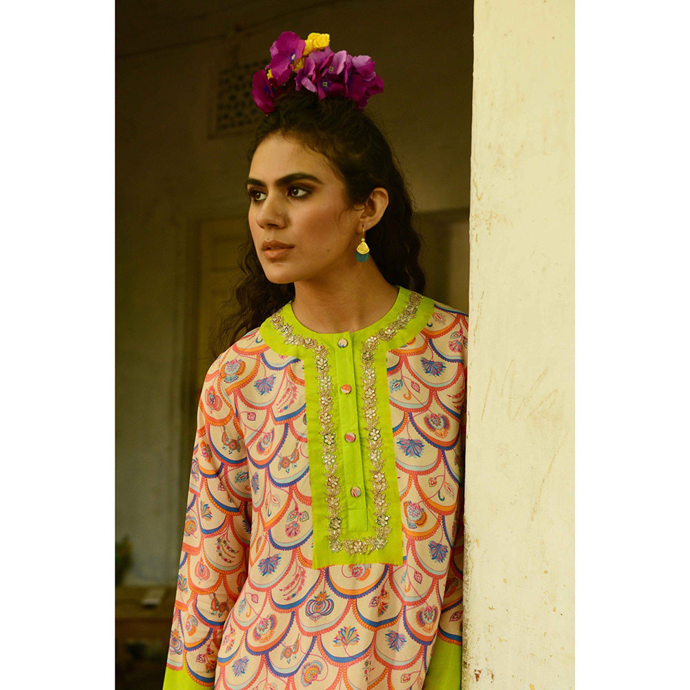 Swati Vijaivargie Jasmine Kurti With Dhoti Pant (Set of 2)