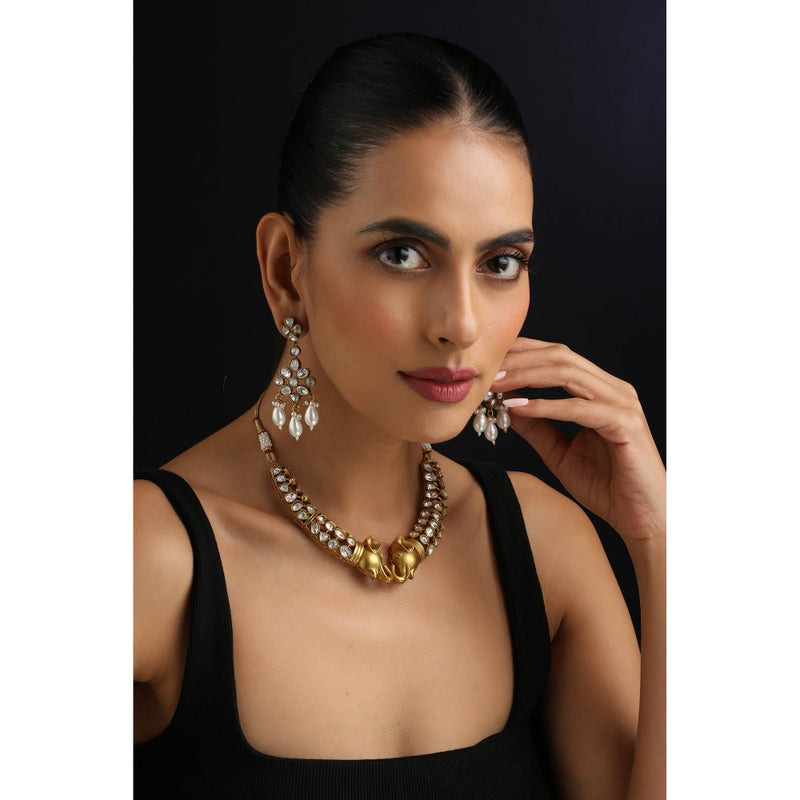 SWABHIMANN Gold Polki Hasli White Necklace with Earrings